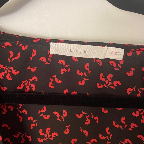 Lush red and black wrap body suit - Picture 2 of 3